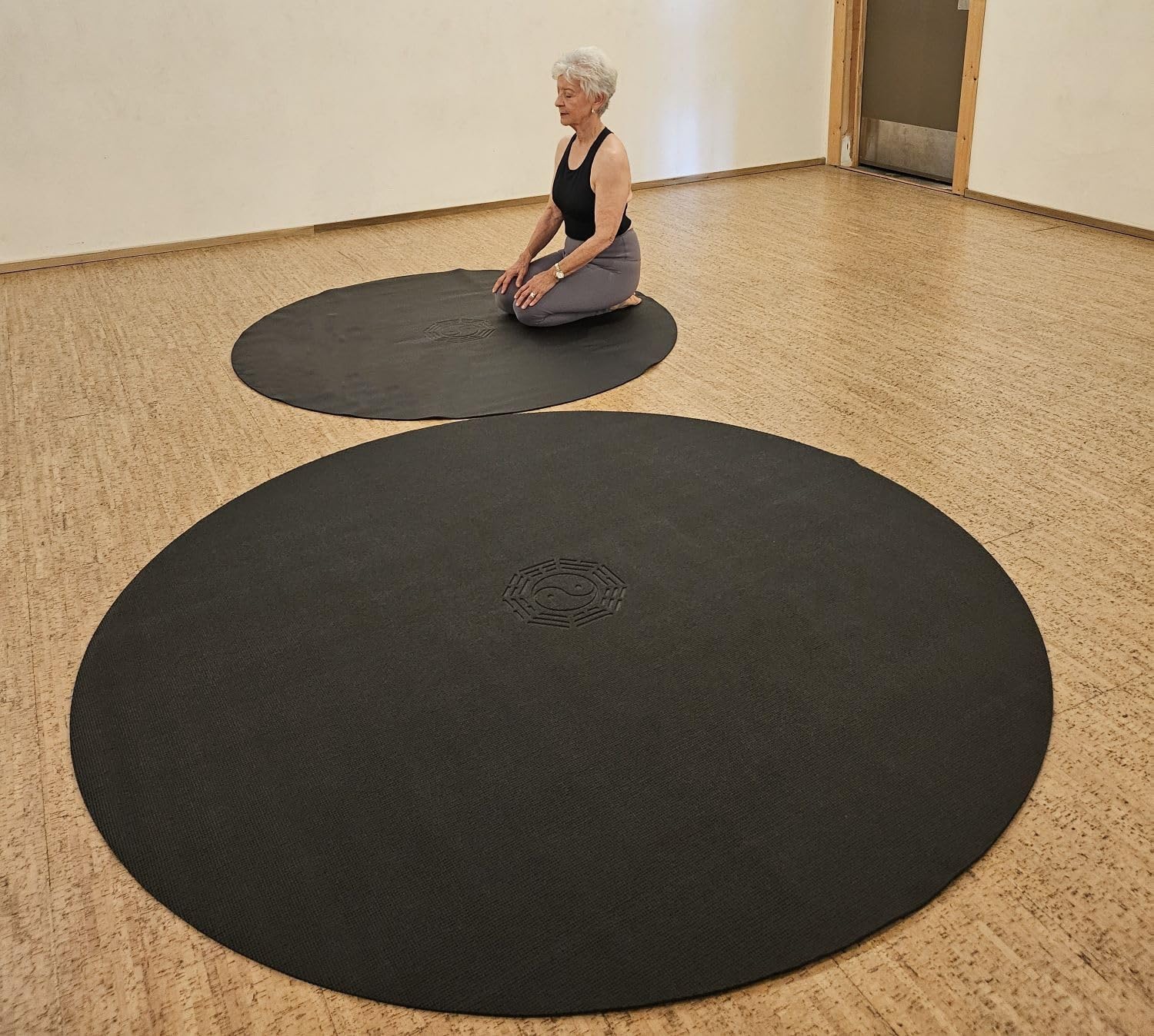 Большой круглый коврик для йог – обзор и цена Pilates Yoga And Tai Chi